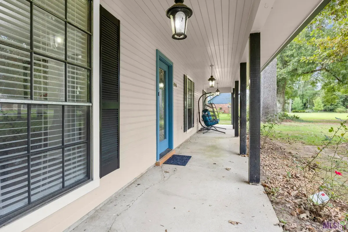 33550 Marion Dr, Denham Springs, LA 70706 - #1