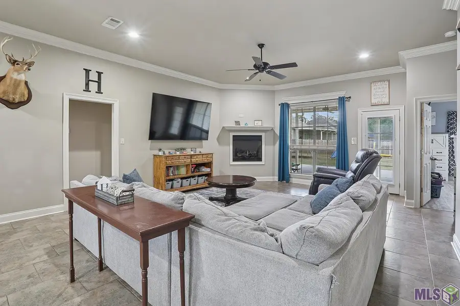 4968 Queens Carriage St, Zachary, LA 70791 - #3