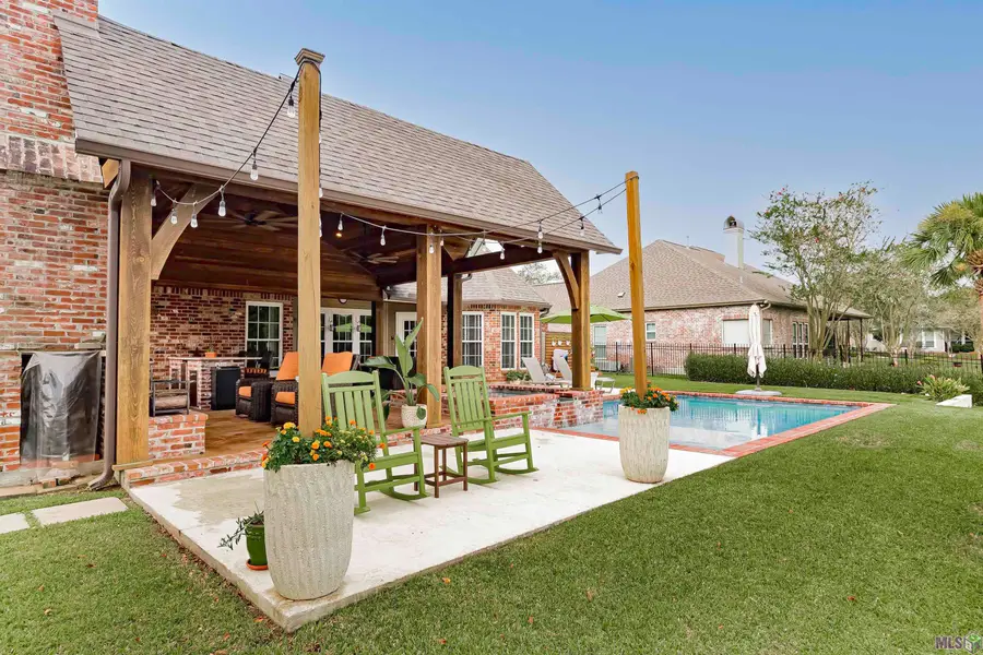 18953 Vignes Lake Ave, Baton Rouge, LA 70817 - #2
