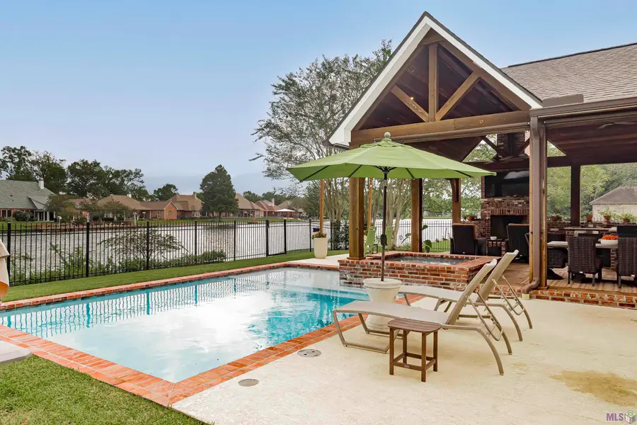 18953 Vignes Lake Ave, Baton Rouge, LA 70817 - #3