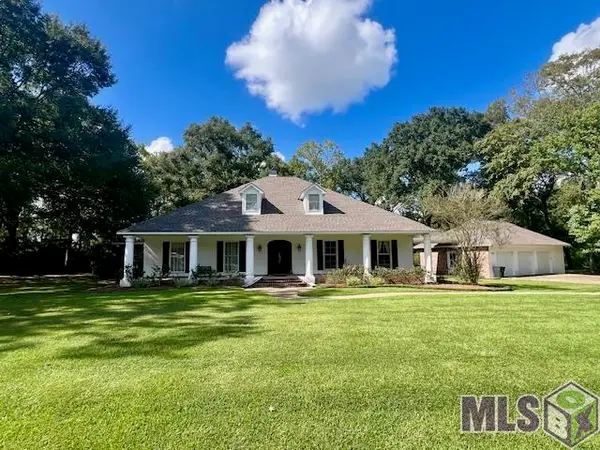 15715 Castle Ridge St, Baton Rouge, LA 70817