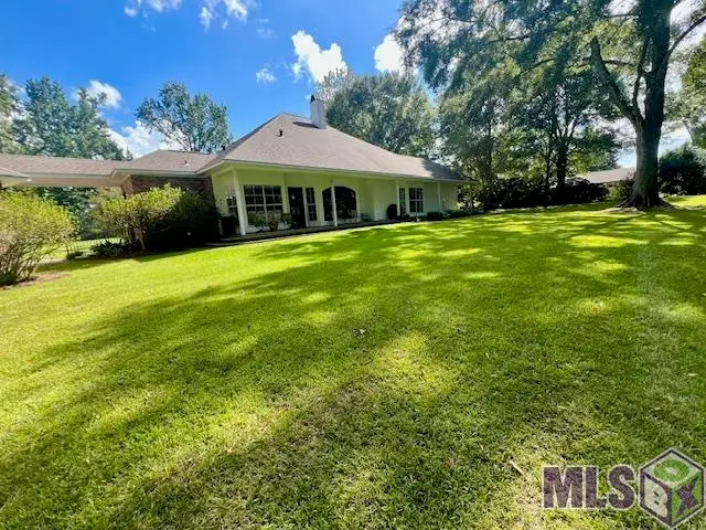 15715 Castle Ridge St, Baton Rouge, LA 70817 - #3