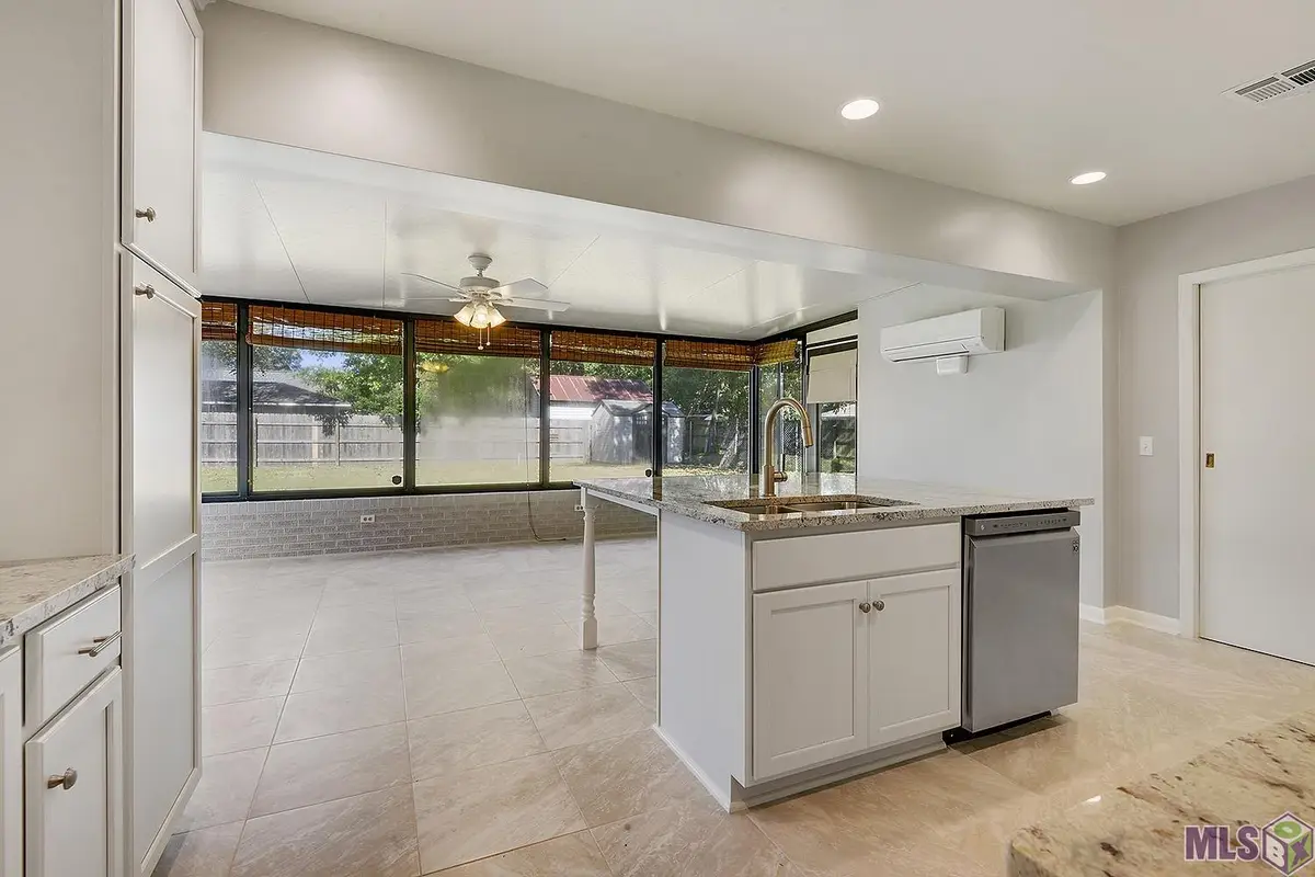 8345 Thurman Dr, Baton Rouge, LA 70806 - #1