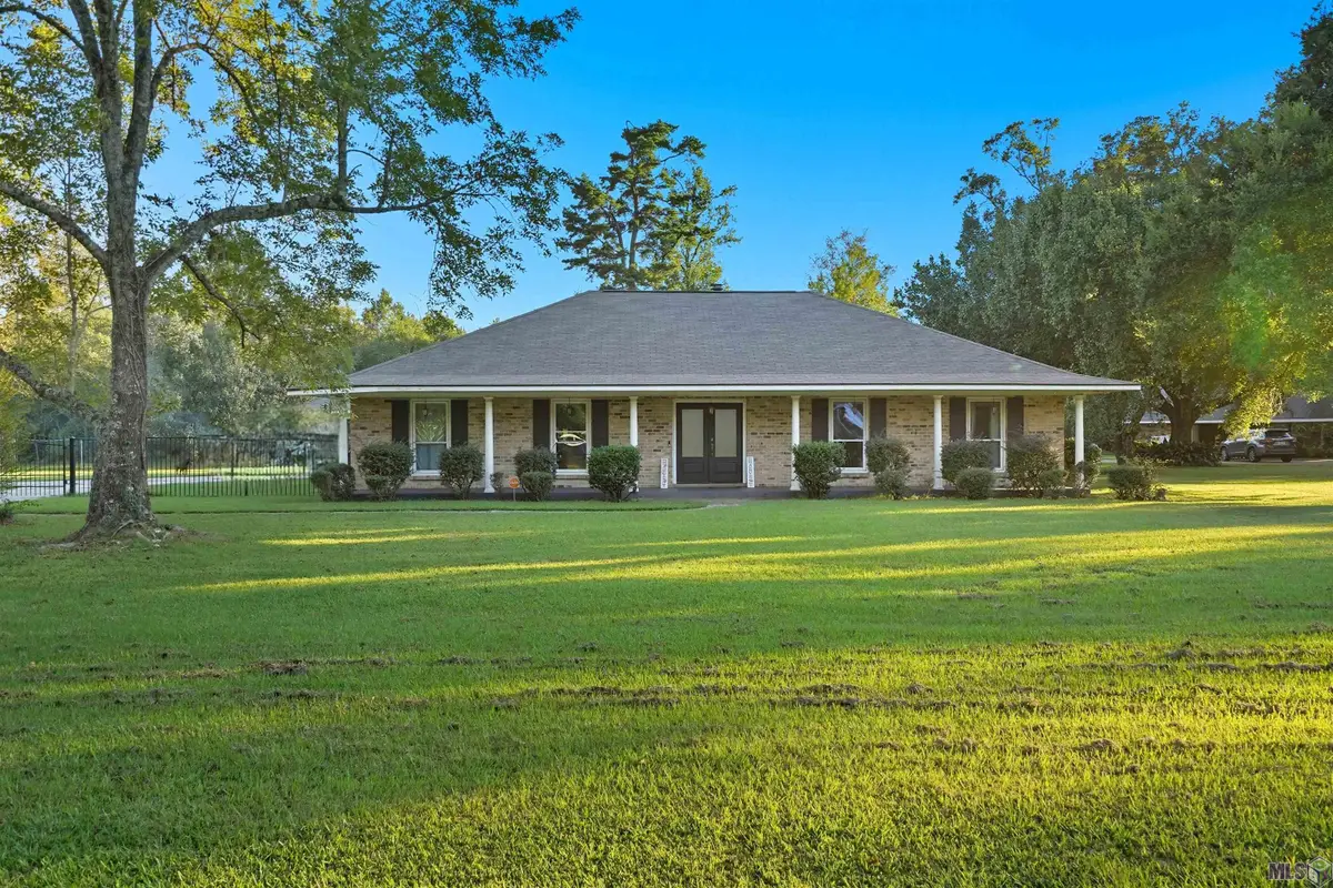 8080 Belle Helene Dr, Denham Springs, LA 70726 - #1