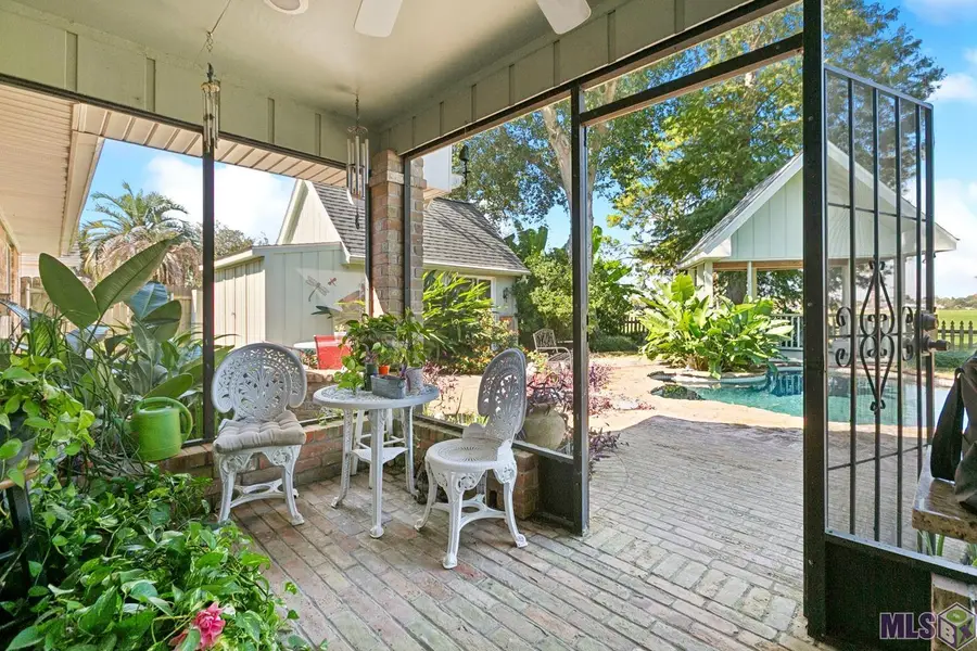 2223 W Canterbury Dr, Laplace, LA 70068 - #3