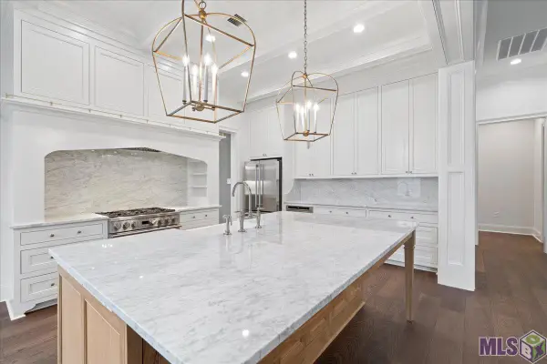 9535 Inniswylde Dr, Baton Rouge, LA 70809