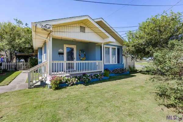 1093 6th St, Port Allen, LA 70767