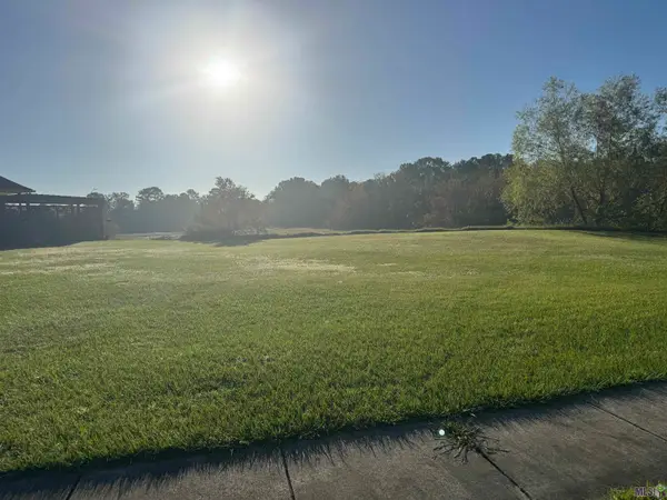 3439 Timber Grove Dr, Baton Rouge, LA 70816