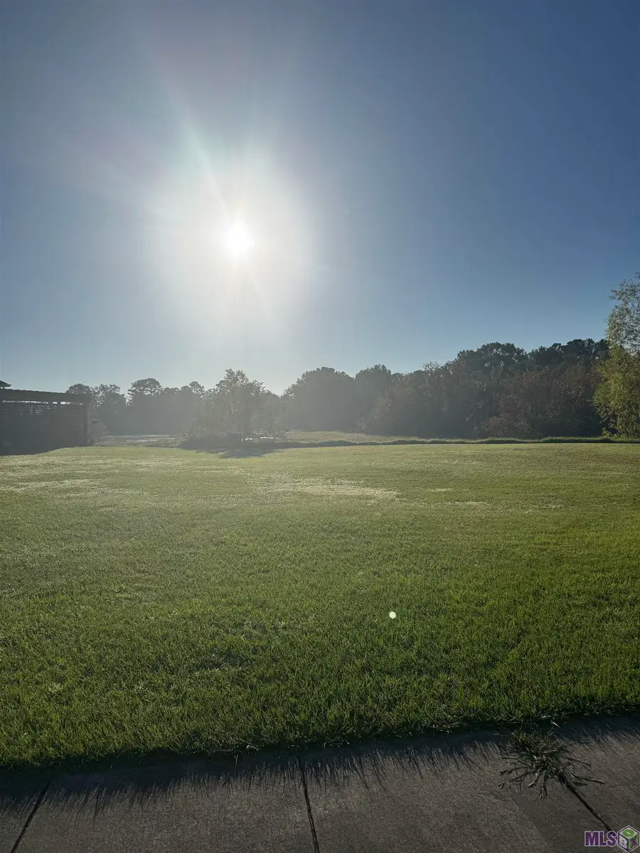 3439 Timber Grove Dr, Baton Rouge, LA 70816 - #2