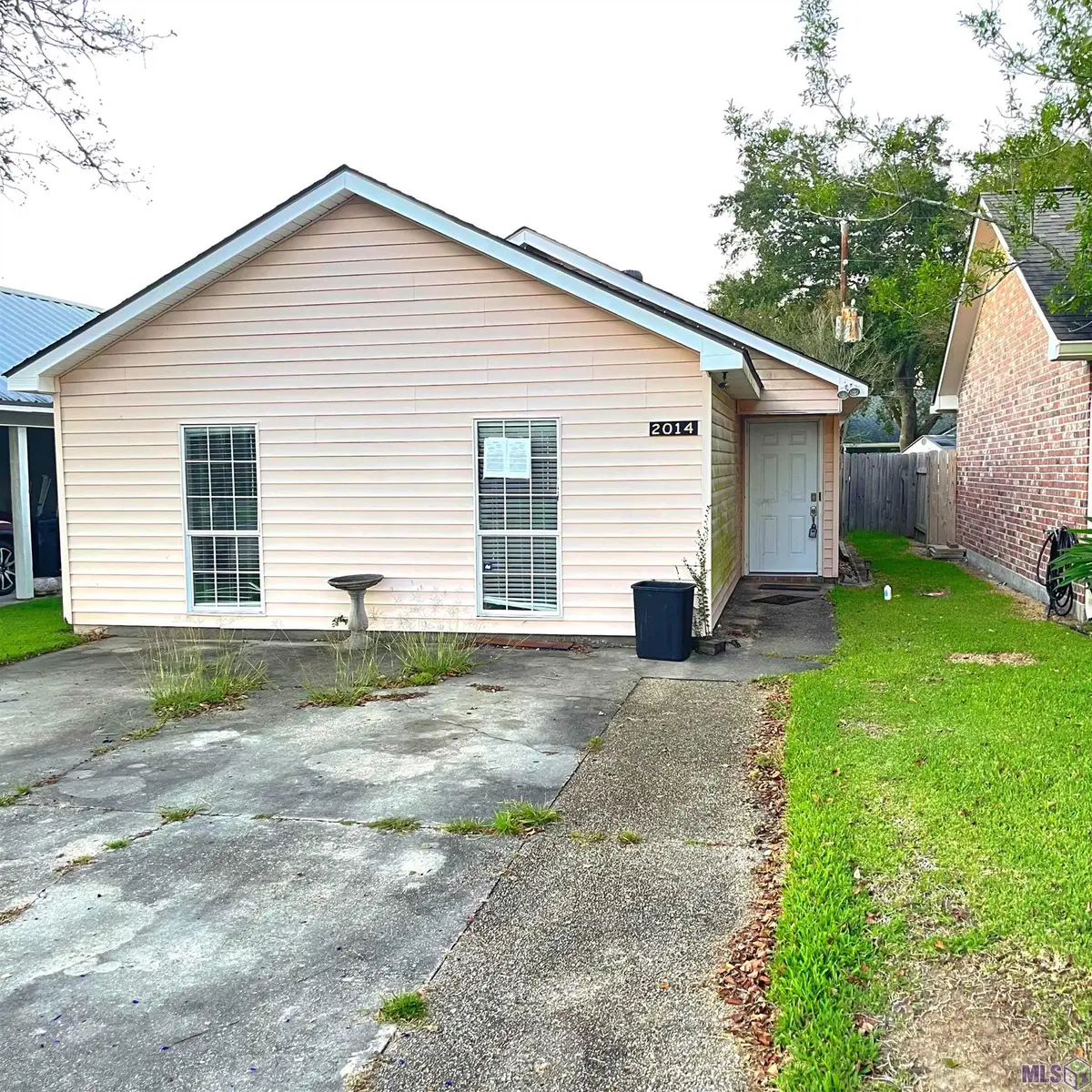 2014 E Parlange St, Gonzales, LA 70737 - #1