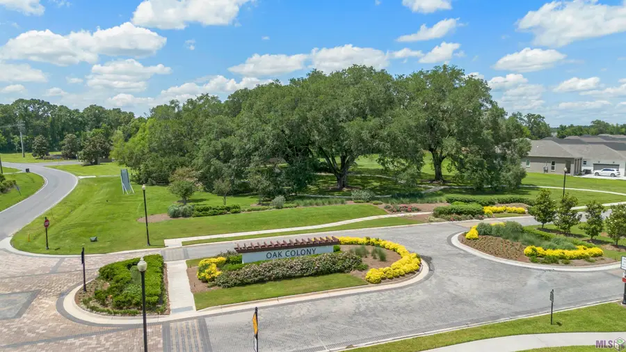 10112 Sanctuary Oaks Dr, Baton Rouge, LA 70817 - #2