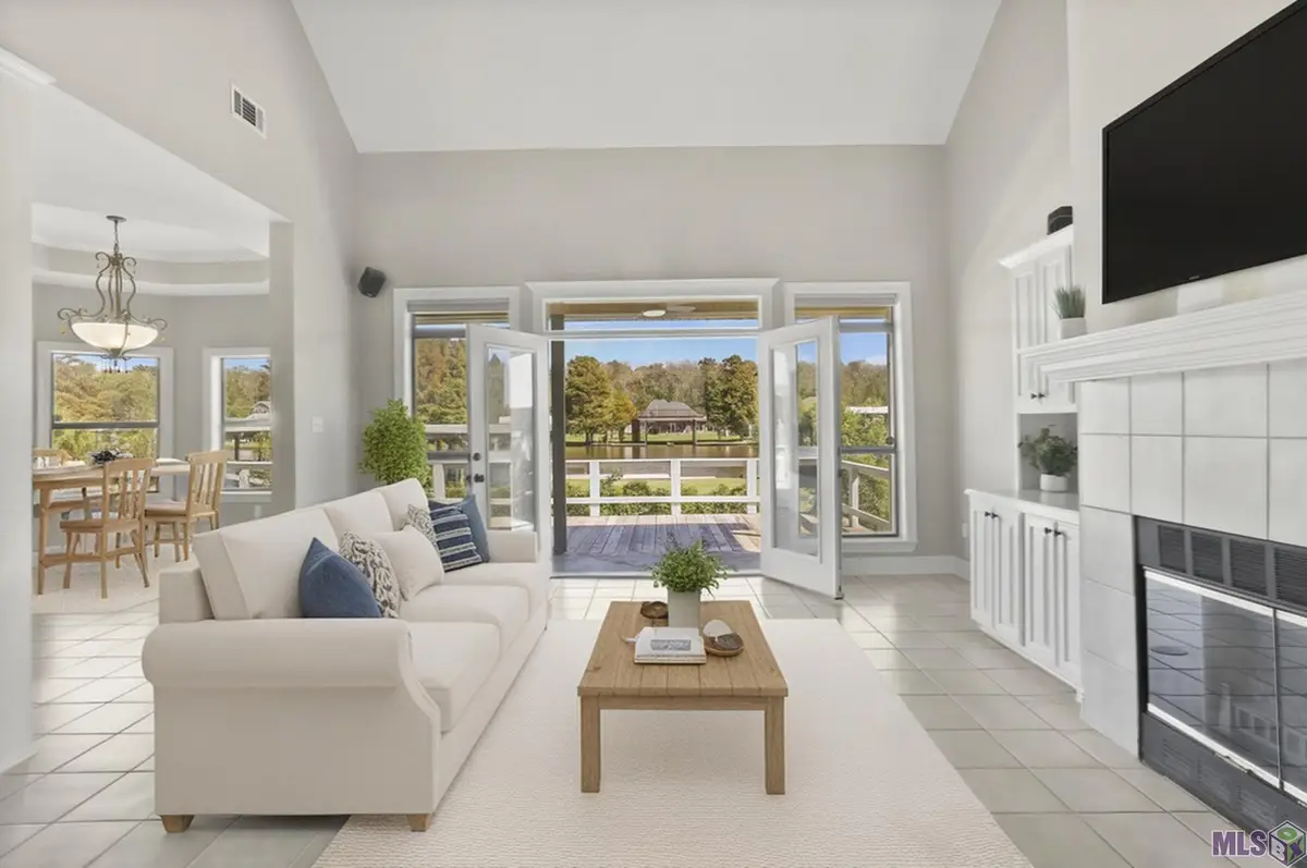 13538 Bayou Terrace Dr, Saint Amant, LA 70774 - #1