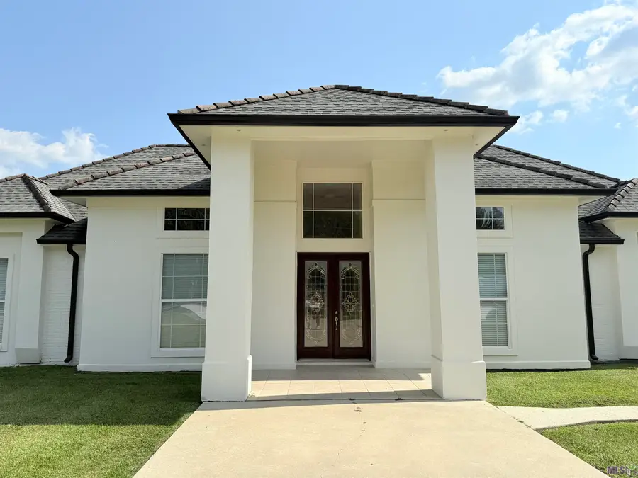 2422 D Anse Broussard Hwy, Breaux Bridge, LA 70517 - #2