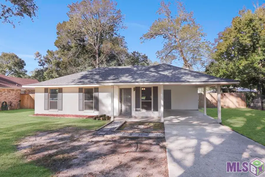911 Hatchell Ln, Denham Springs, LA 70726 - #2