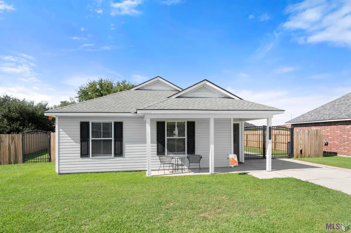 23529 Country Manor Ave, Denham Springs, LA 70726 - #1