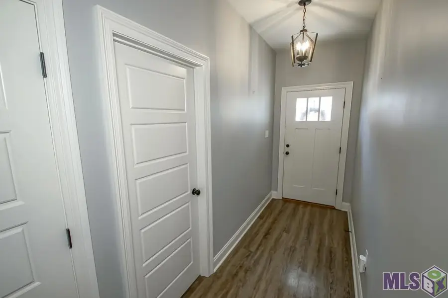 9900 Country Club Dr #2B, Denham Springs, LA 70726 - #3