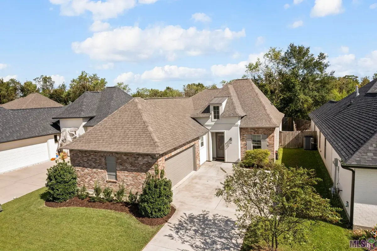 39451 Waycross Ave, Prairieville, LA 70769 - #1