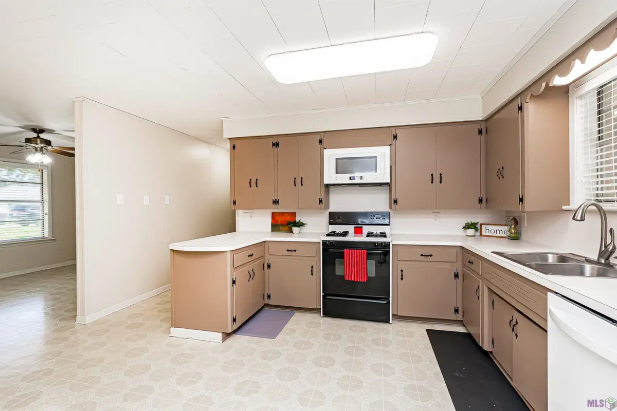 12463 Faucheux Rd, Gonzales, LA 70737 - #1