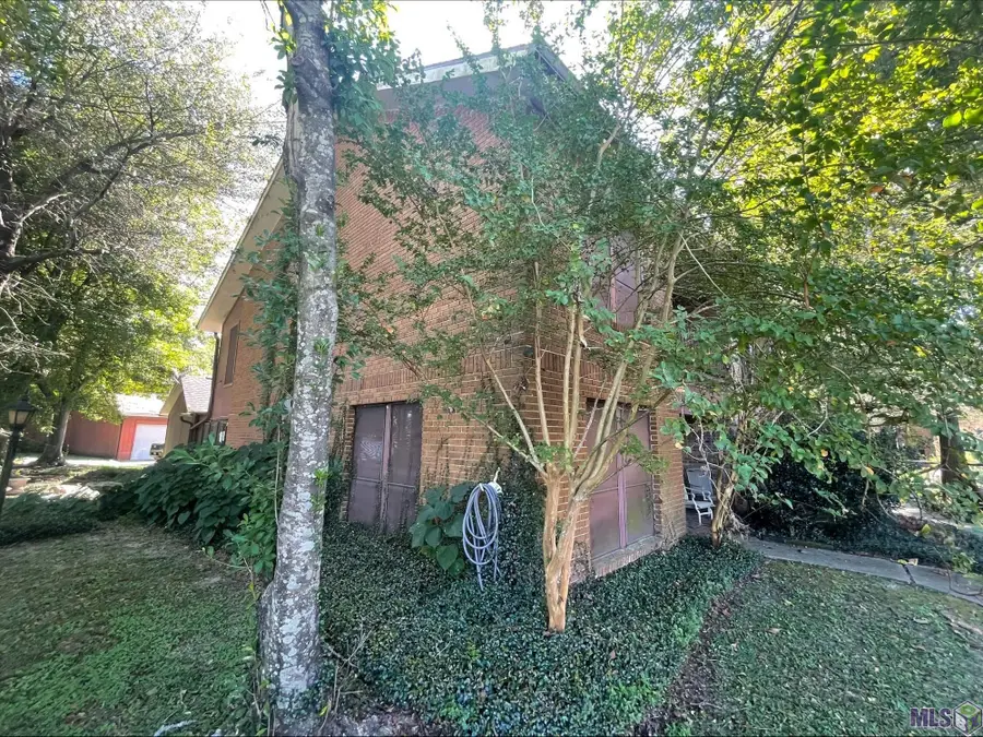2419 Aubin Ln, Baton Rouge, LA 70816 - #2