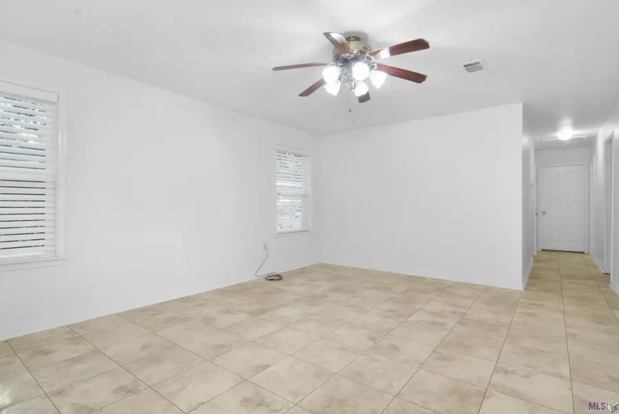 1224 Kline St, Denham Springs, LA 70726 - #3