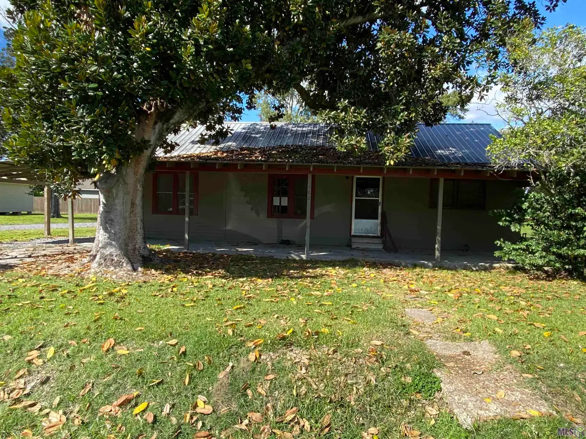 582 Crochet St, Morganza, LA 70759 - #1
