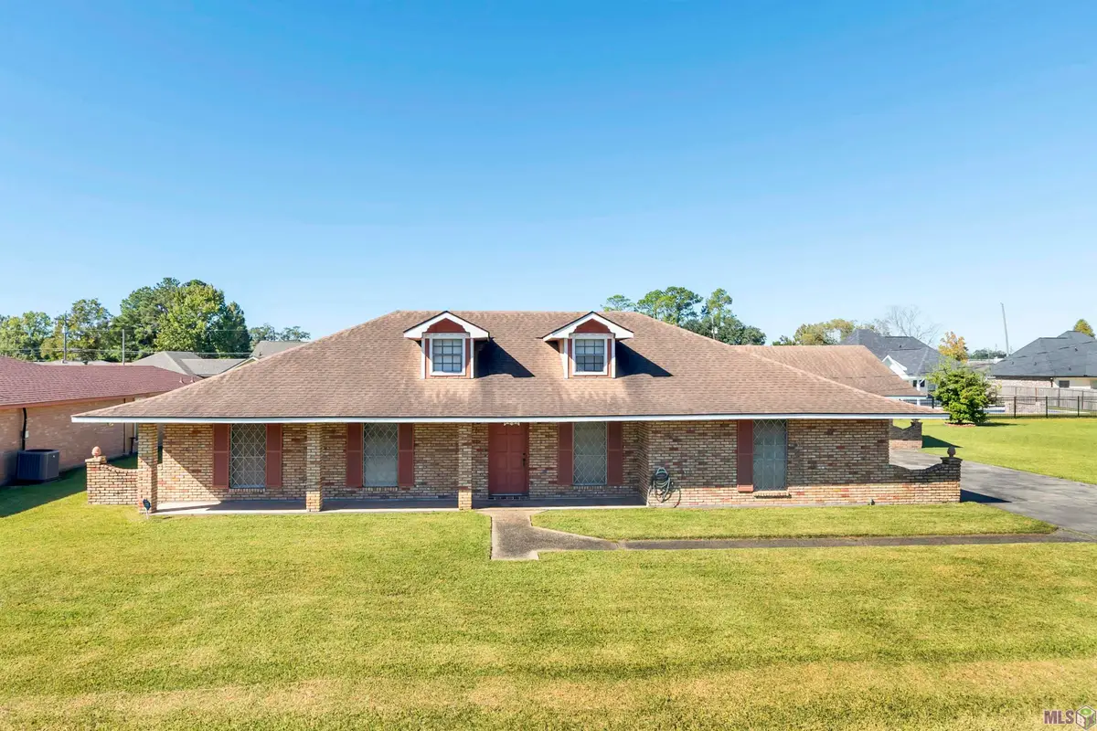 2027 S Edward Ave, Gonzales, LA 70737 - #1