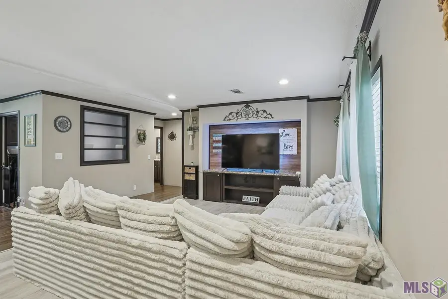 18369 Robert Denham Rd, Prairieville, LA 70769 - #3