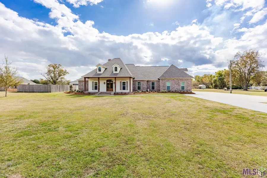 9527 Burnside Rd, Bueche, LA 70729 - #3