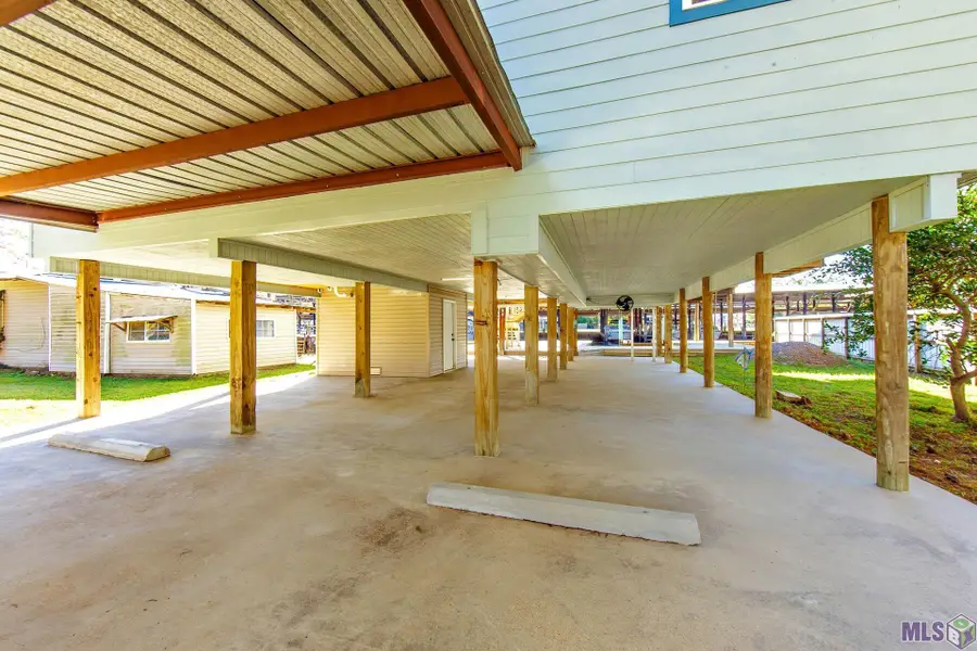 31734 Shelton Dr, Springfield, LA 70462 - #3