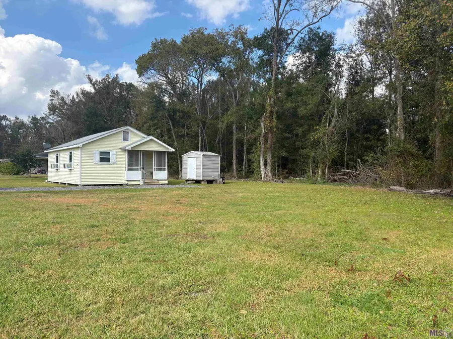 44260 Trabeaux St, Sorrento, LA 70778 - #2