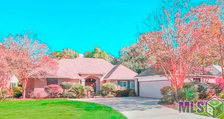 5741 Lake Shadow Dr, Baton Rouge, LA 70817 - #1