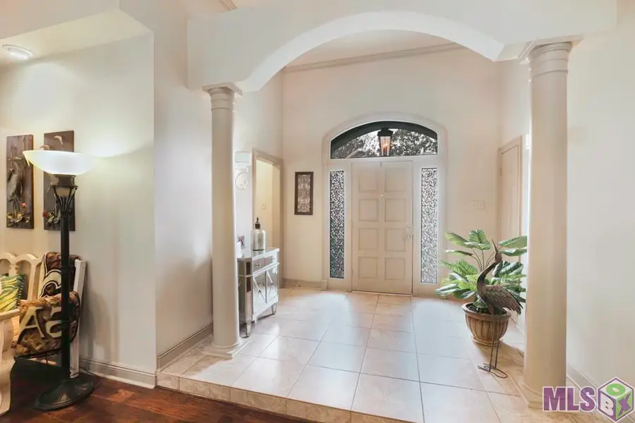 5741 Lake Shadow Dr, Baton Rouge, LA 70817 - #3