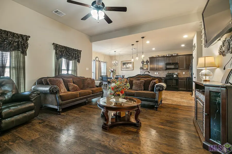 8807 Black Birch Ave, Zachary, LA 70791 - #3