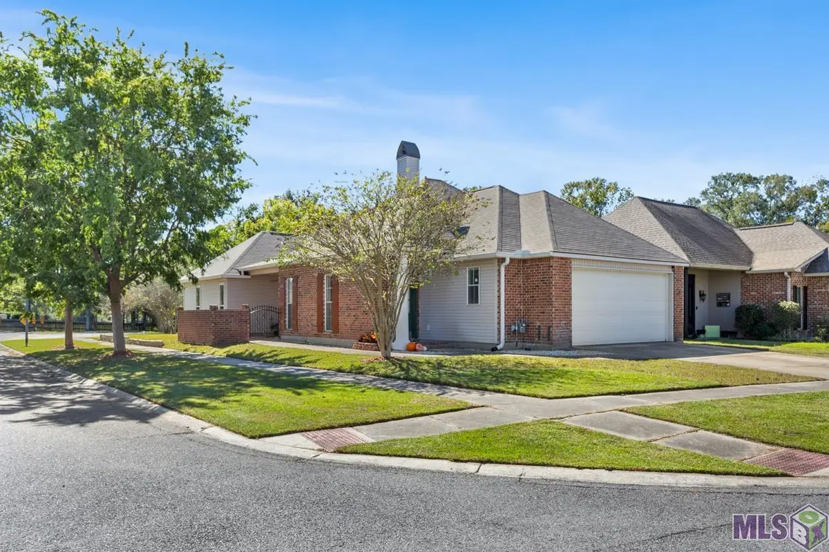 15222 High Woods, Baton Rouge, LA 70816 - #1