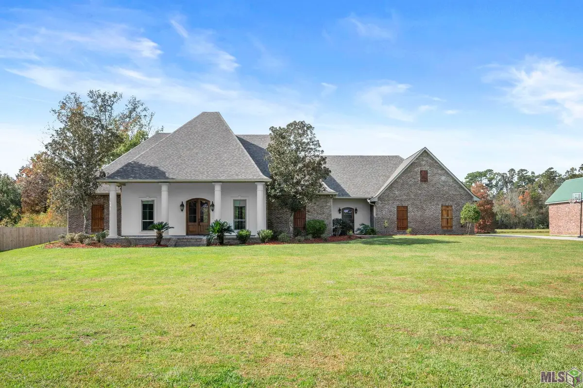 22553 Green Acres Blvd, Denham Springs, LA 70726 - #1