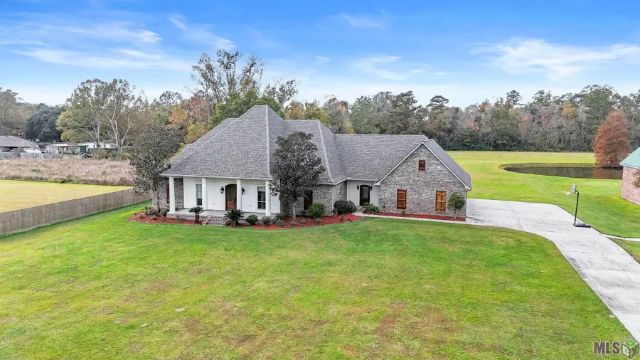 22553 Green Acres Blvd, Denham Springs, LA 70726 - #2