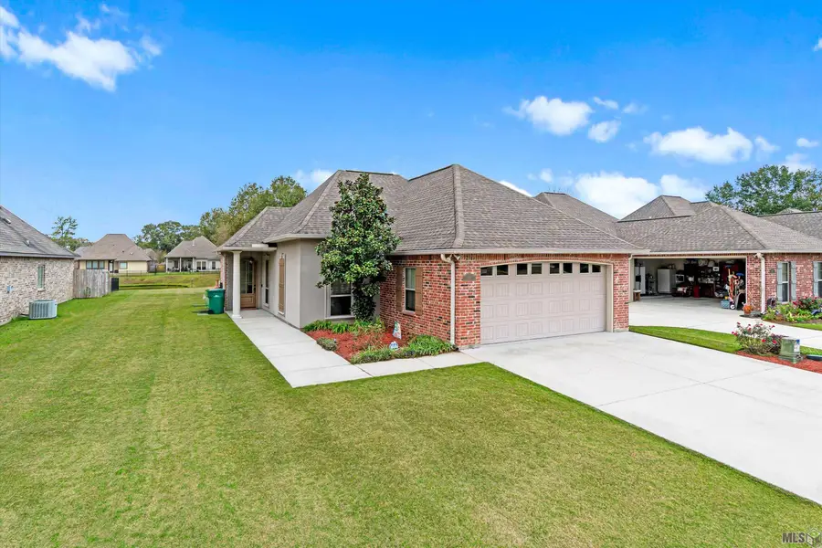 9459 Wyndham Way, Denham Springs, LA 70726 - #2