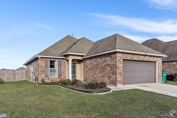 9067 Redwood Lake Blvd, Zachary, LA 70791