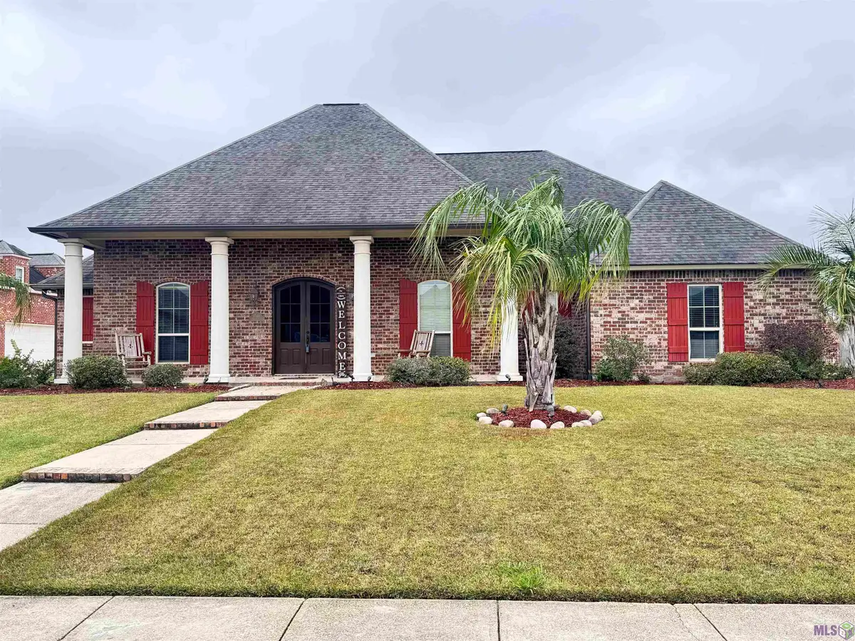 6549 Clark Plantation Dr, Gonzales, LA 70737 - #1