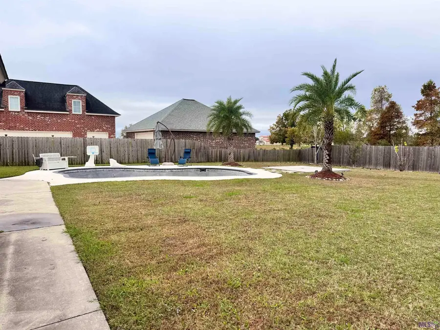6549 Clark Plantation Dr, Gonzales, LA 70737 - #3