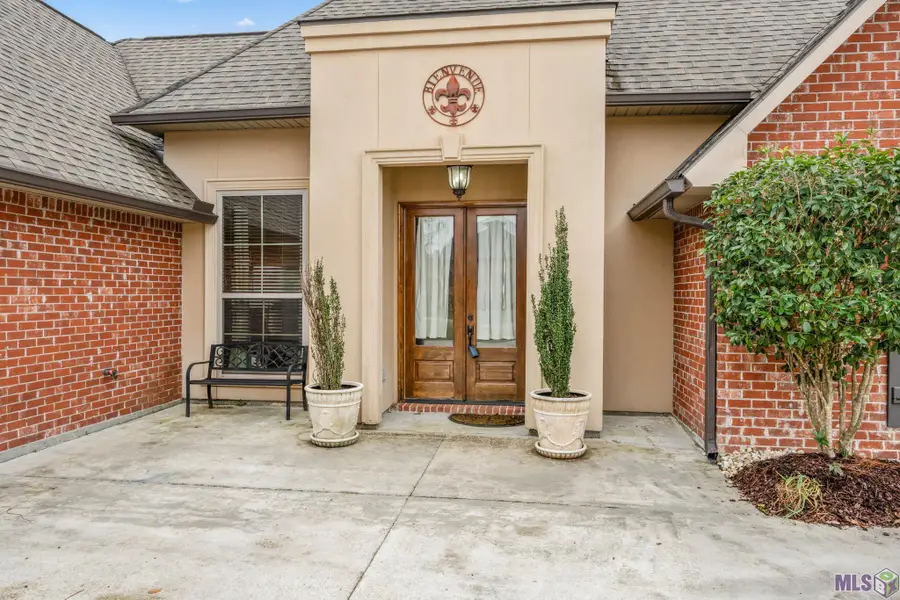 10210 Indian Creek Dr, Denham Springs, LA 70726 - #2