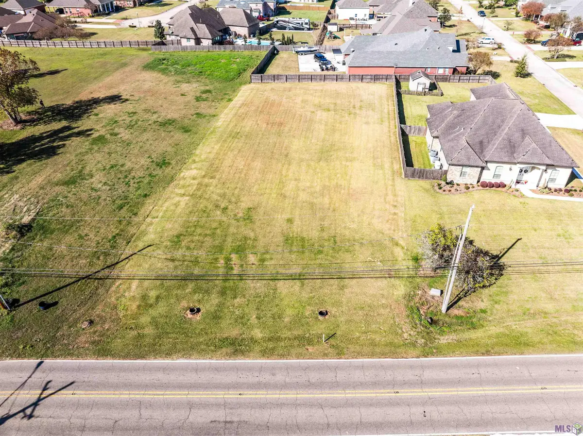 1644 Main St, Laplace, LA 70068 - #1