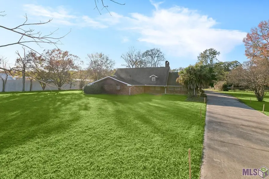 19533 Plank Rd, Zachary, LA 70791 - #2
