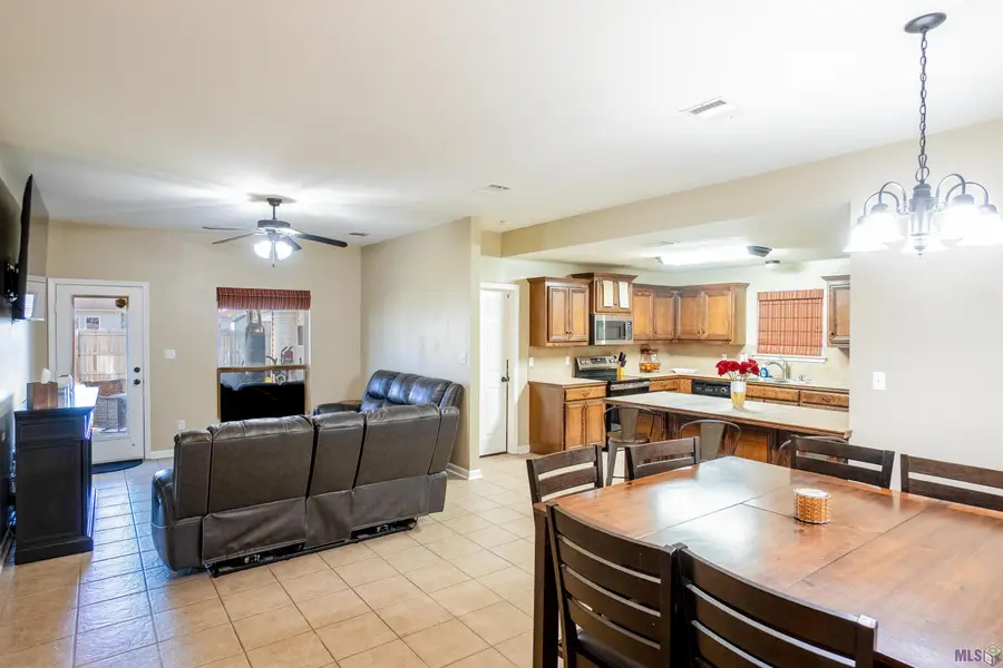 15404 Timberstone Dr, Prairieville, LA 70769 - #2