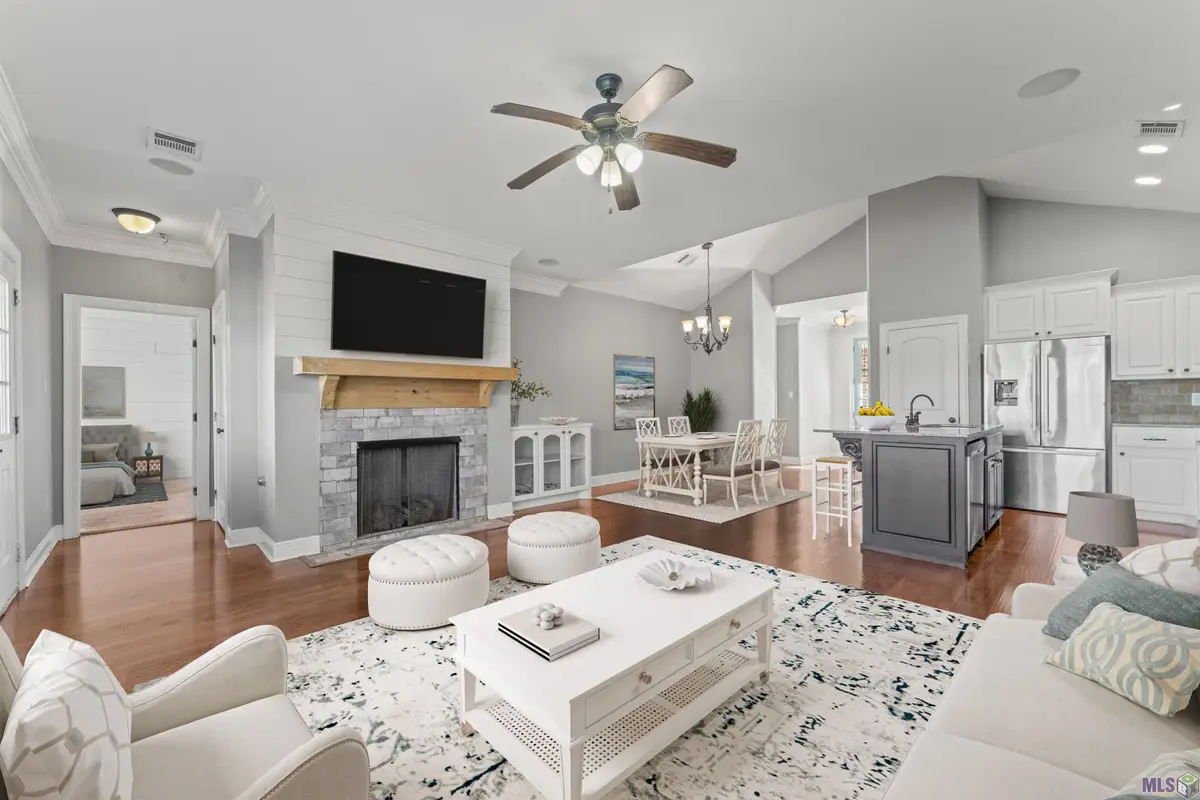 7373 Estelle Dr, Denham Springs, LA 70726 - #1