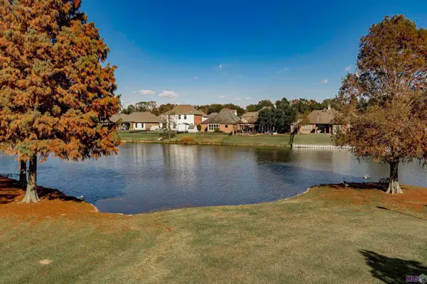 2413 Shadowbrook Dr, Baton Rouge, LA 70816