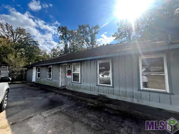 15644 Tiger Bend Rd, Saint George, LA 70817