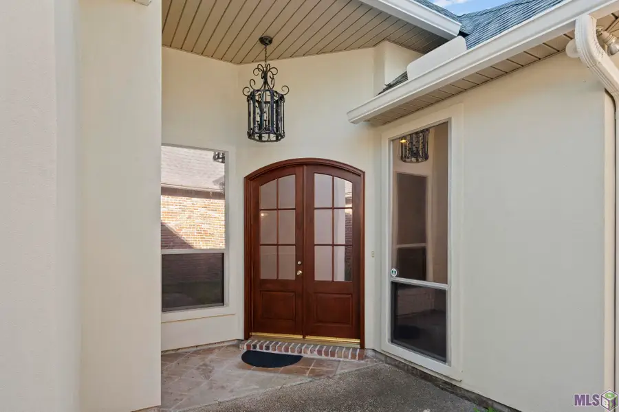 6029 Courtyard Dr, Gonzales, LA 70737 - #2