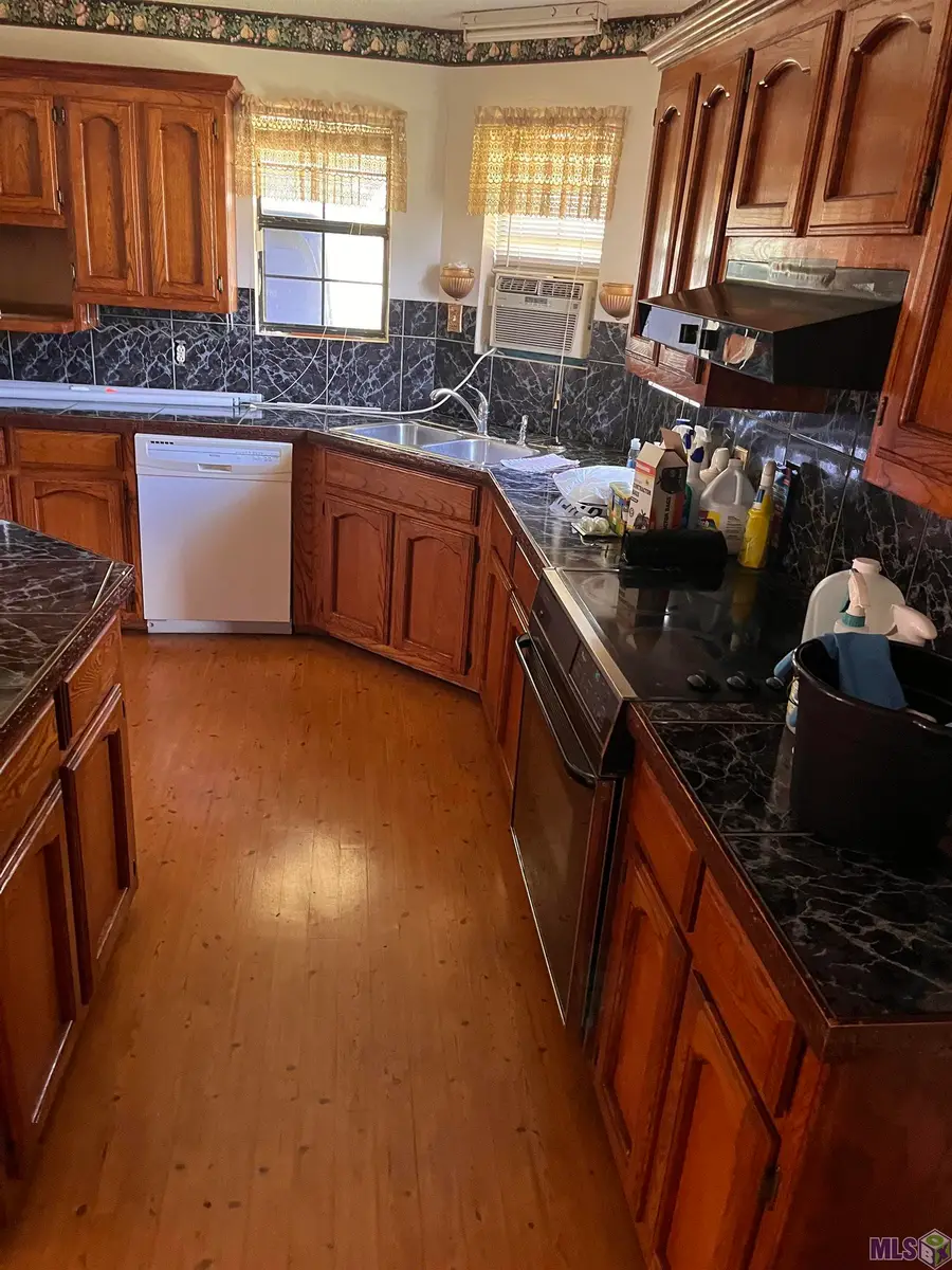 206 Ideal St, Belle Rose, LA 70341 - #3