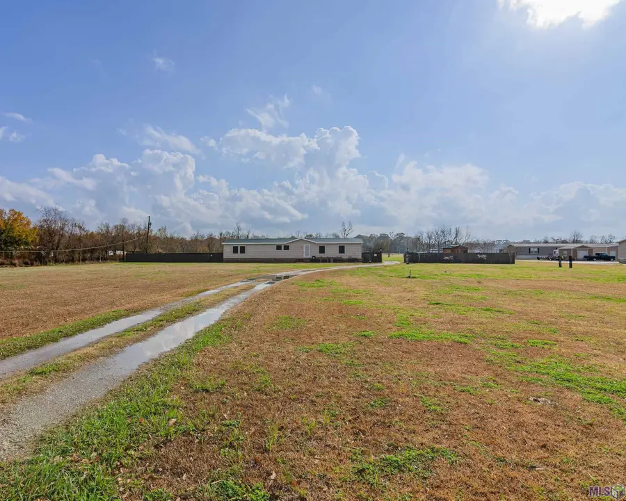 9450 Bueche Rd, Bueche, LA 70729 - #2